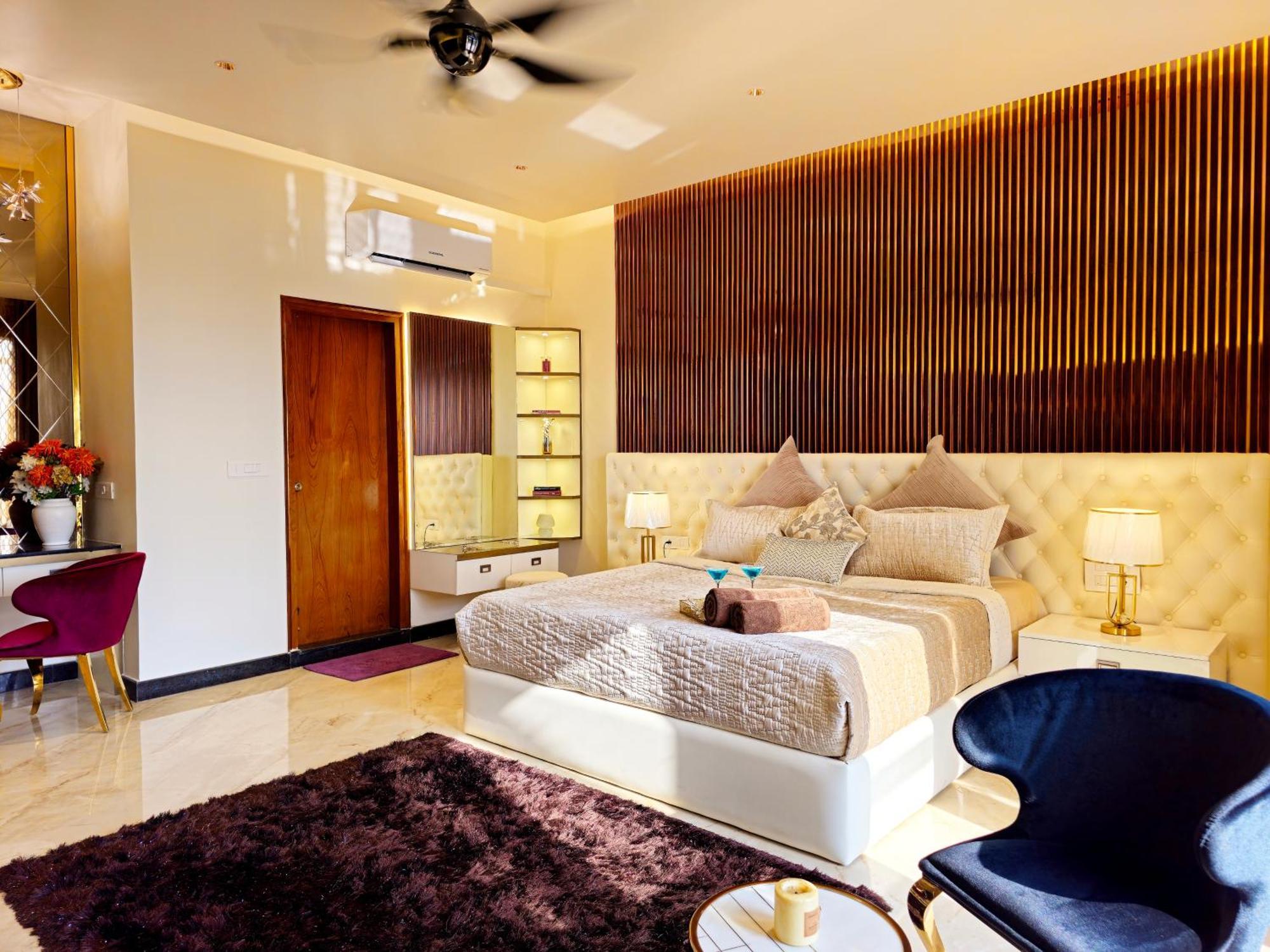 Апартаменты The Pentouz On 100 Feet Road Indiranagar - An Urban Luxury Retreat Бангалор Экстерьер фото