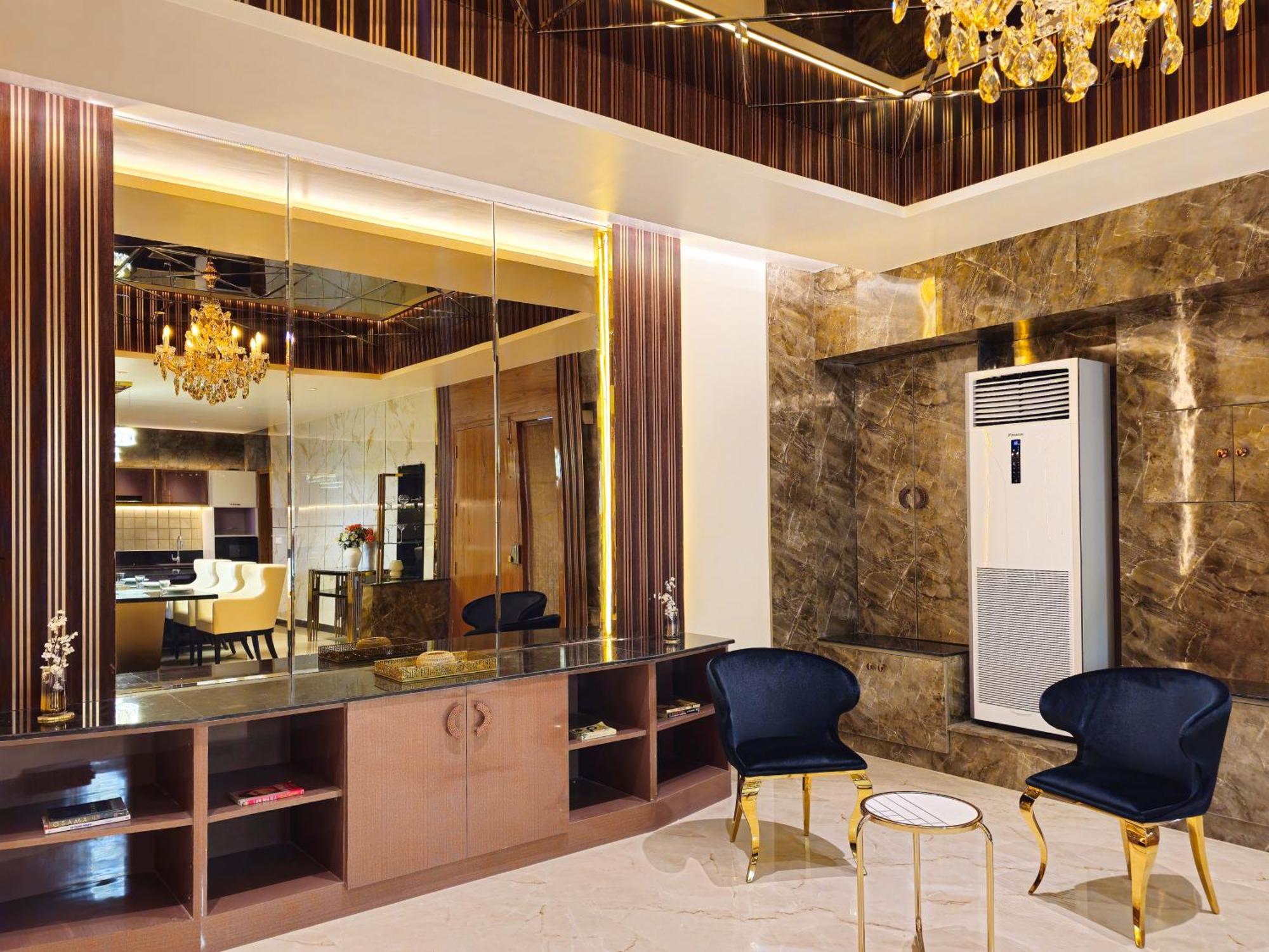 Апартаменты The Pentouz On 100 Feet Road Indiranagar - An Urban Luxury Retreat Бангалор Экстерьер фото